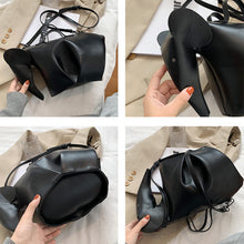 Load image into Gallery viewer, Elephant Shoulder Bag
